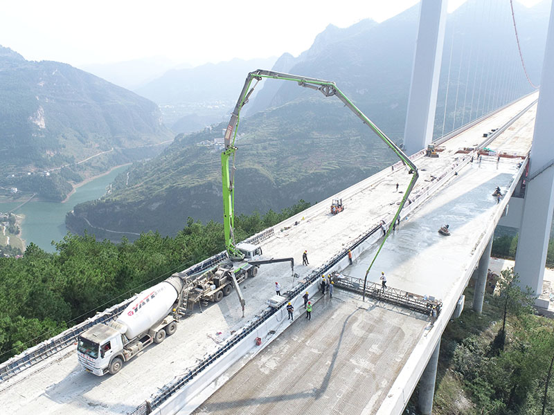 concrete-admixtures-application-highway-construction
