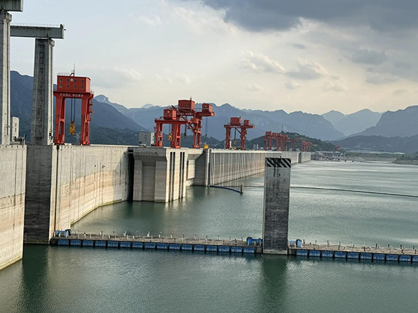 Mass Concrete Admixtures for Dams & Bridges - Thermal Crack Reduction | China Supplier