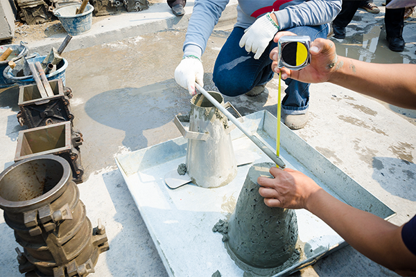 superplasticizers-concrete-flow-test